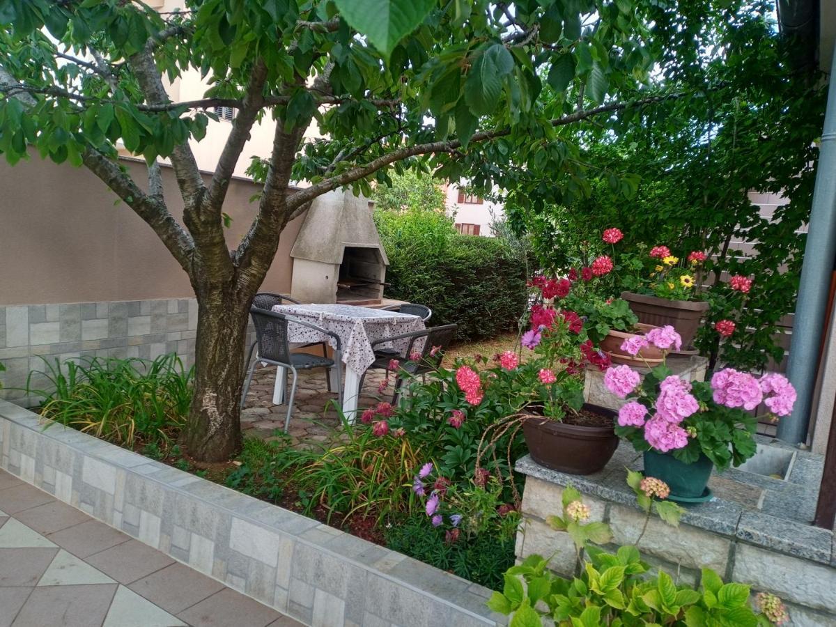 Apartmani Alma Pula Exterior foto
