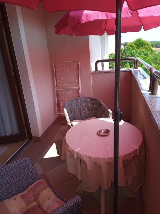 Apartmani Alma Pula Exterior foto