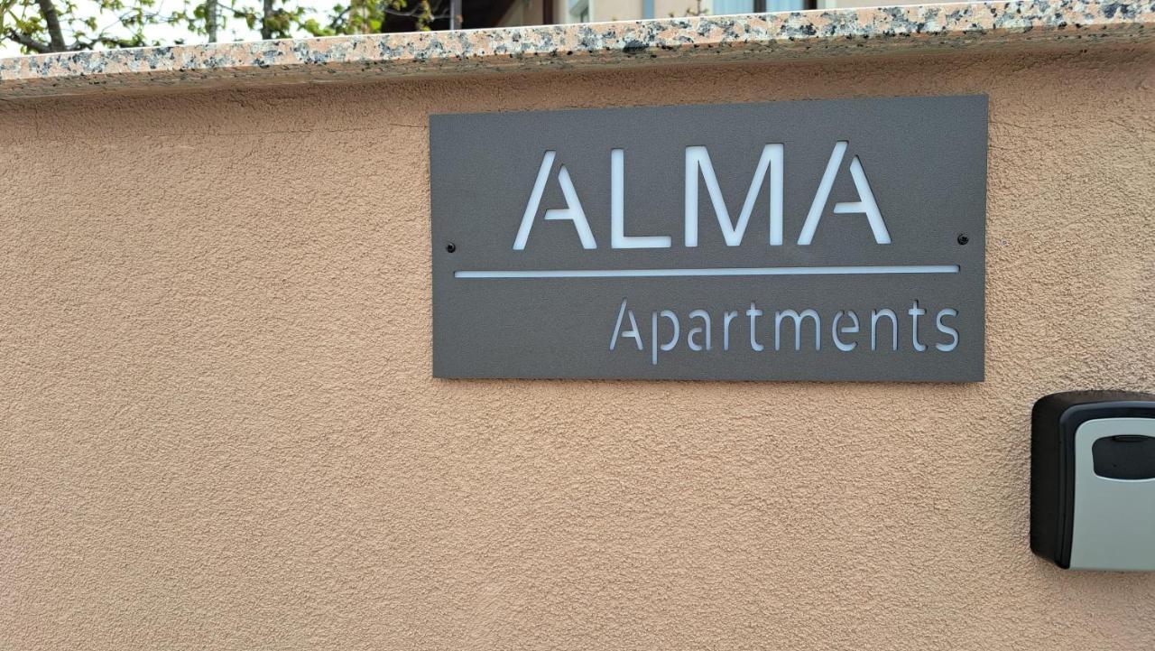 Apartmani Alma Pula Exterior foto